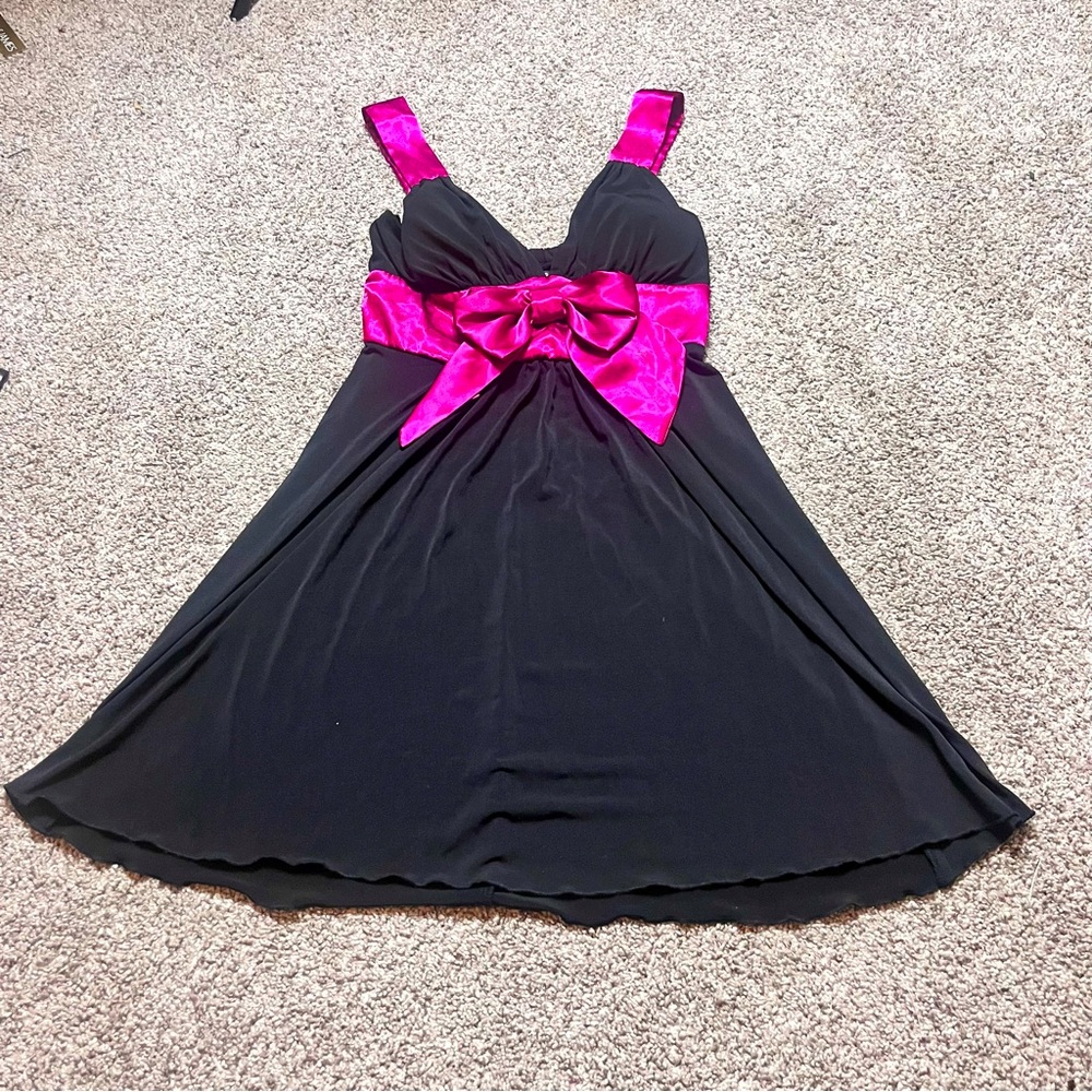 Vintage Y2K Enfocus Petite Fuchsia and Black Dress